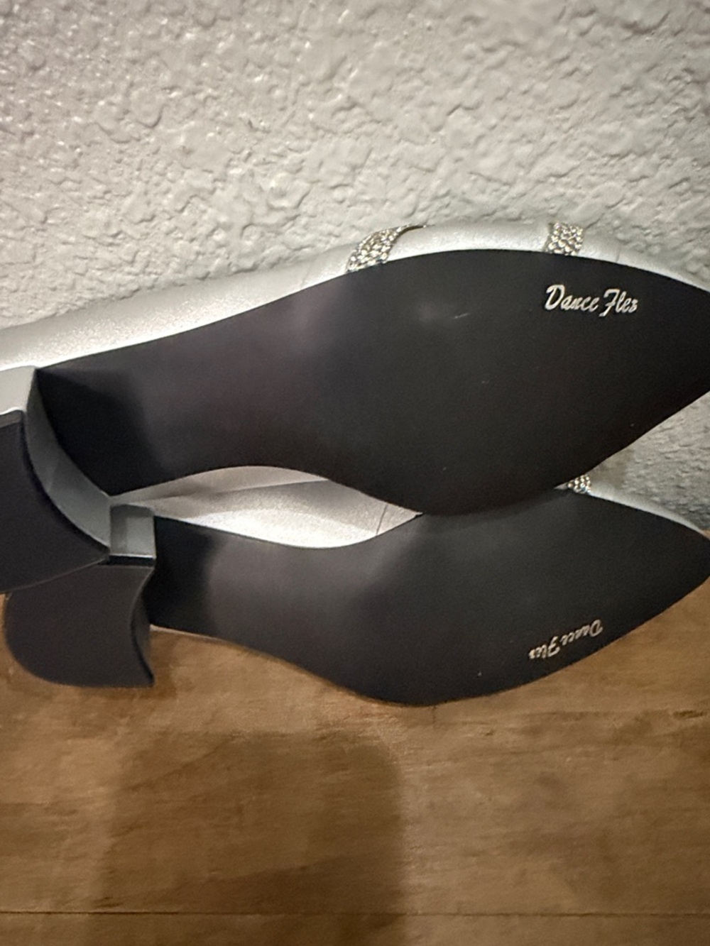 Easy Street Alive 5  Silver Satin Low Heel Pumps with Crystal Accent size 6 - Picture 5 of 8